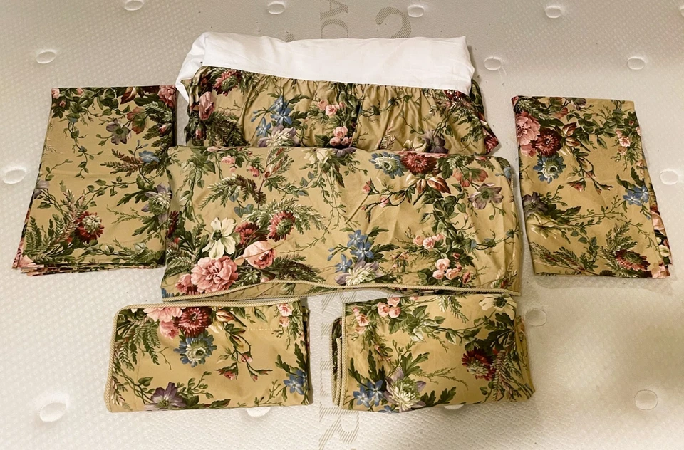 Ralph Lauren ADRIANA Full Queen Duvet, Shams, Pillow Cover, Bed Skirt Set 6pc - Image 3 of 4