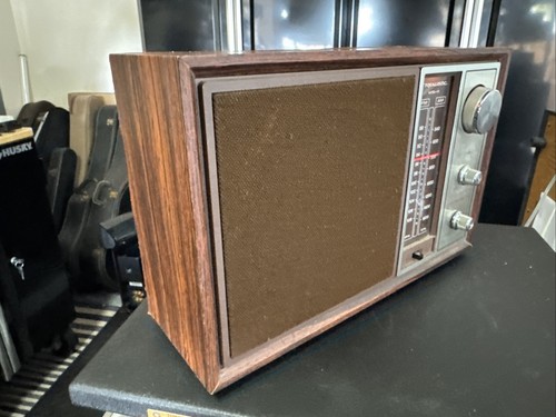 Realistic MTA-11 AM FM Radio Model 12-690 Taiwan Radio Shack Works See Video! - Photo 3 sur 6