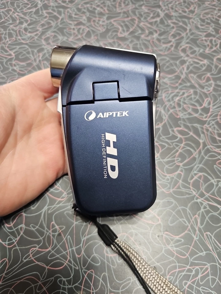 Aiptek HD DV Camcorder Video Camera With Battery  Untested! 8Mega Pixels Voice  - Image 2 of 4