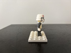 LEGO Star Wars AT-AT Driver Minifigure - sw0102 - Set 4483