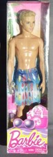 Barbie KEN BEACH DAY SURF 2013 Mattel BCN27 tenue plage short planche NRFB boite