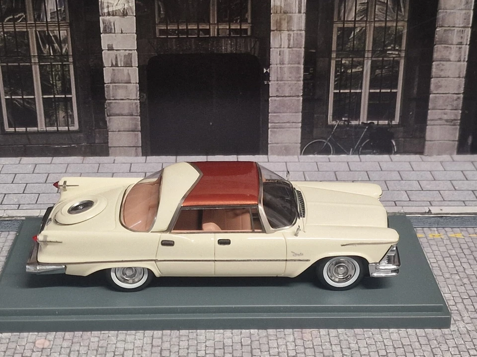 NEO / AMERICAN EXCELLENCE 1/43 - IMPERIAL CROWN SOUTHAMPTON 4-DOOR 1957 - Immagine 4 di 4