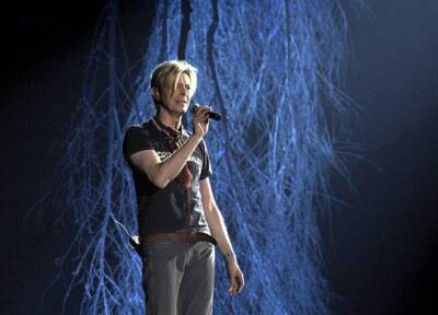 David Bowie Performing On The First Night Of 'A Reality Tour' At T- Old Photo 22