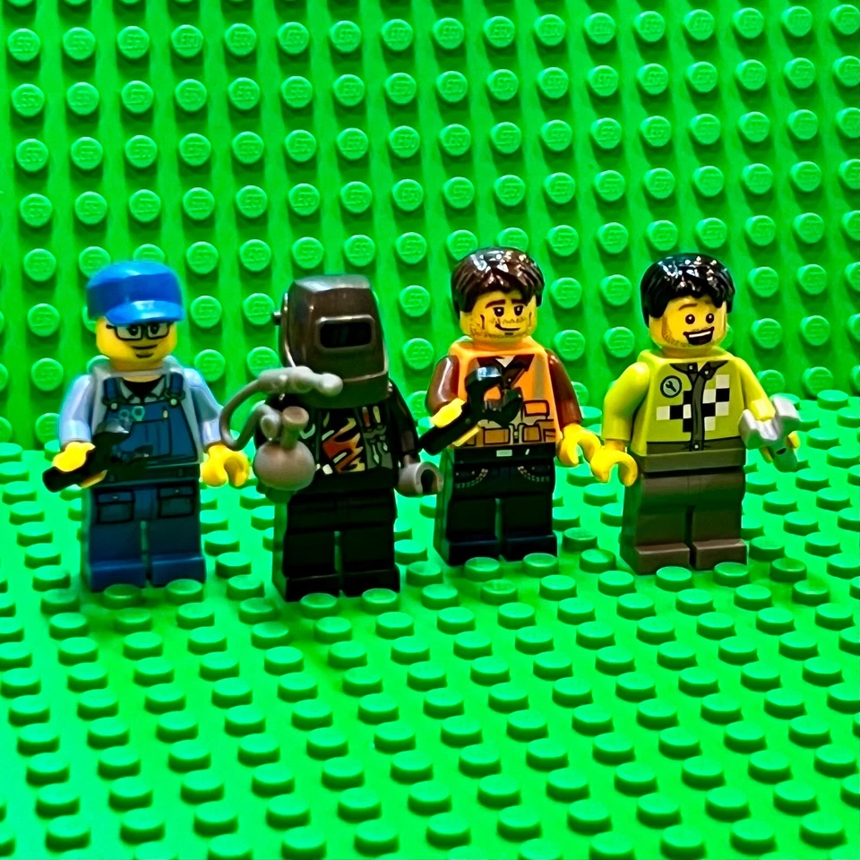 LEGO City Garage Workers Lote - 4 Minifiguras: Soldador, Mecánico, Herramientas Foto 2 de 4