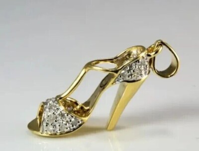 Round Simulated Diamond Women's Gorgeous Heels Pendant 14K Yellow Gold Plated