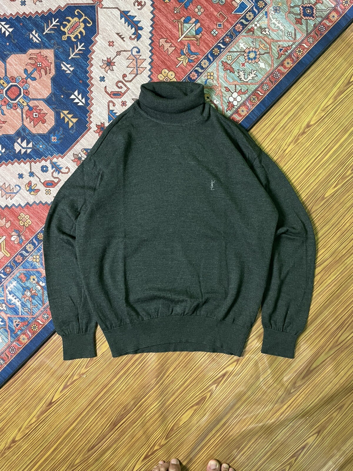 Maglione girocollo vintage Yves Saint Laurent YSL in maglia