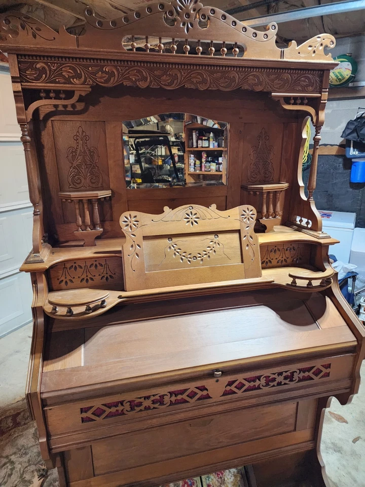 Antique Pump Organ That Works. Play music on it. - Imagem 3 de 4