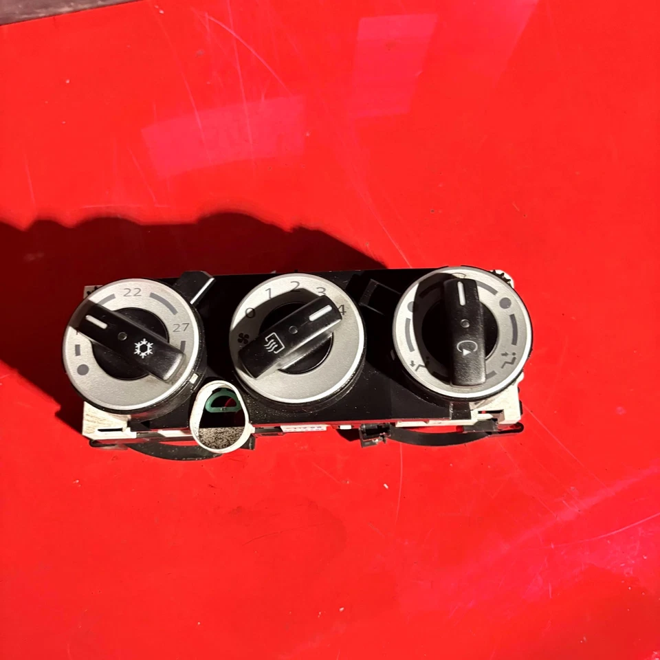 Mitsubishi Colt 2004-2013 Heater, AC Control Unit 69657305 - Image 2 of 4