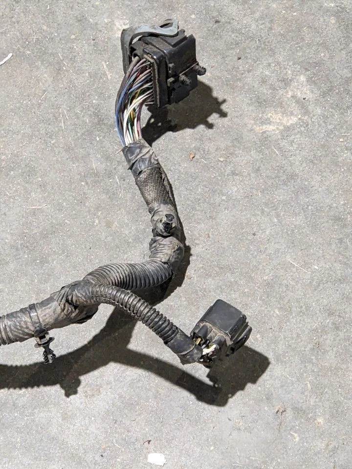 Arnés de cableado para habitación de faros delanteros Jeep Wrangler 2015 68235767Ac 1169762 Foto 2 de 4