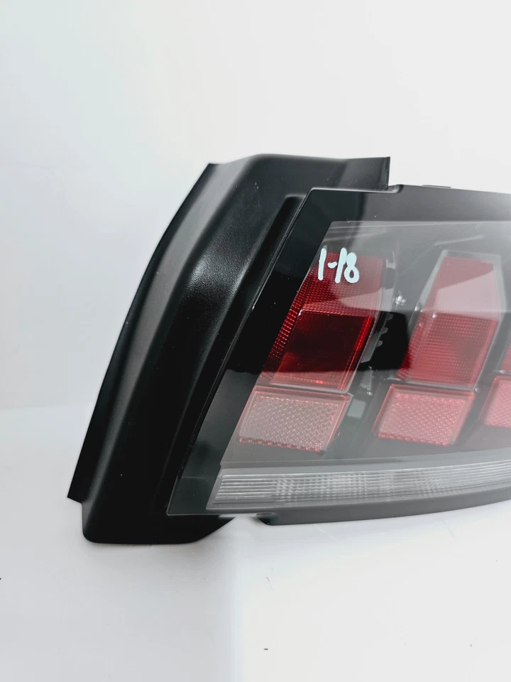 ⭐ Faro Stop Fanale Posteriore Destro per Peugeot 208 anno 2019 al 2022 ORIGINALE - Immagine 4 di 4