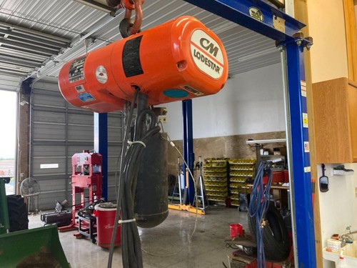 Cm Lodestar 1/2 Ton Electric Hoist Model F, 120V will help arrange shipping