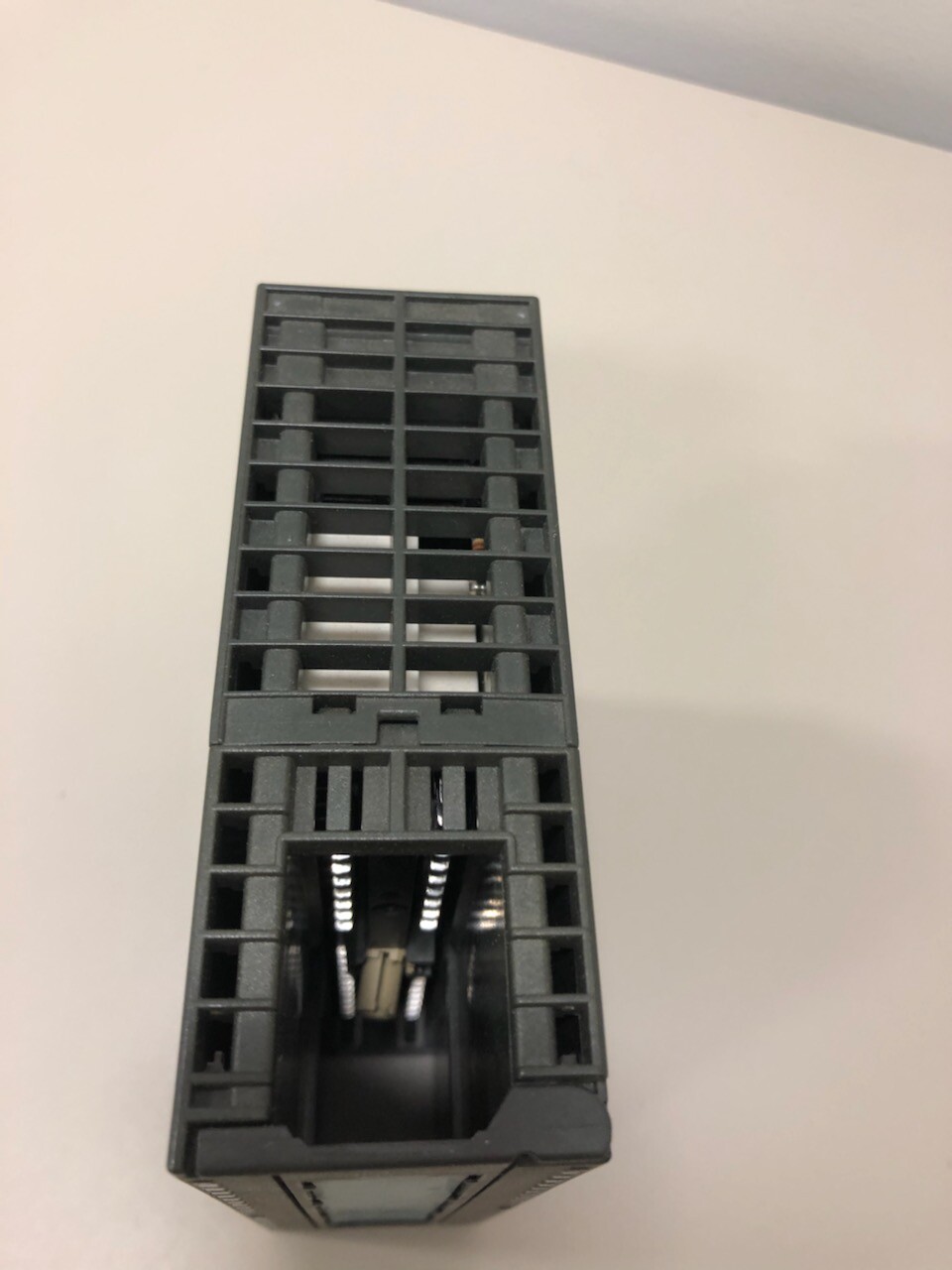 New in Box Siemens 6ES7322-1HF10-0AA0 6ES7 322-1HF10-0AA0 Digital Output Module | UK