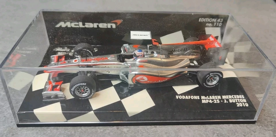 Minichamps Vodafone McLaren Mercedes MP4-27 J Button 2010 530104301 1:43 - Image 2 of 3