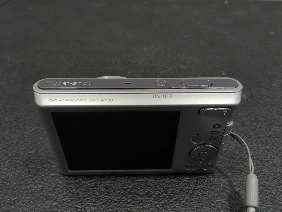 Sony DSC-W830 Cyber-Shot 20.1MP 8x zoom Digital Camera Silver For Parts - Image 3 of 4
