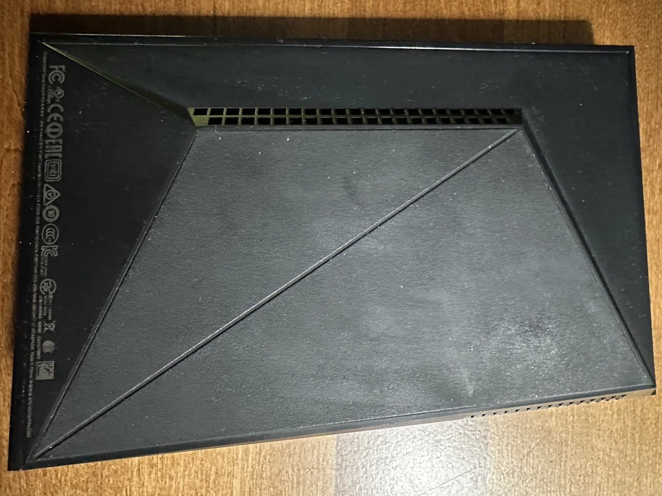 NVIDIA Shield 2017 16GB Console 4K HDR Media Player and Controller - Image 2 of 4