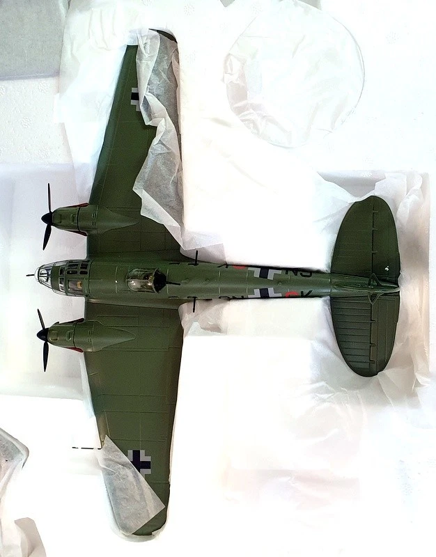 Corgi 1/72 Scale AA99127 WW2 Blitz Heinkel HE 111H3 Messerschmitt Spitfire 1940 - Image 4 of 4