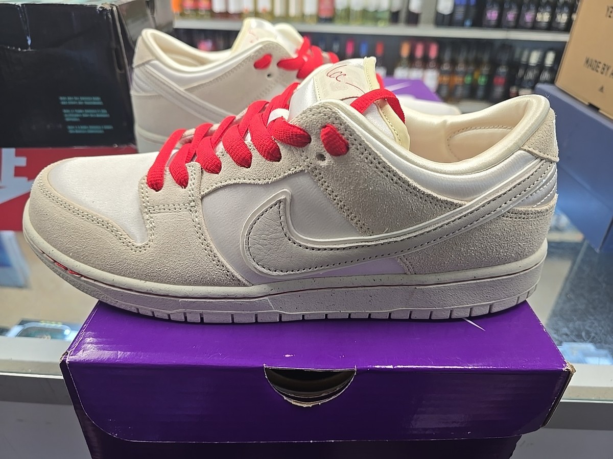 Size 9.5 - Nike Dunk Premium SB Low City of Love Collection