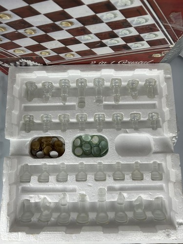 Imperial Crystal Chess Set - Chess and Checkers Game Frosted Glass Two in One - 第 3/11 張圖片