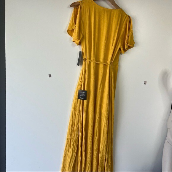 Lulus women's golden yellow wrap flutter sleeve flowy belted maxi dress size: XS | eBay Lulus women's golden yellow wrap flutter sleeve flowy belted maxi dress size: XS | eBay