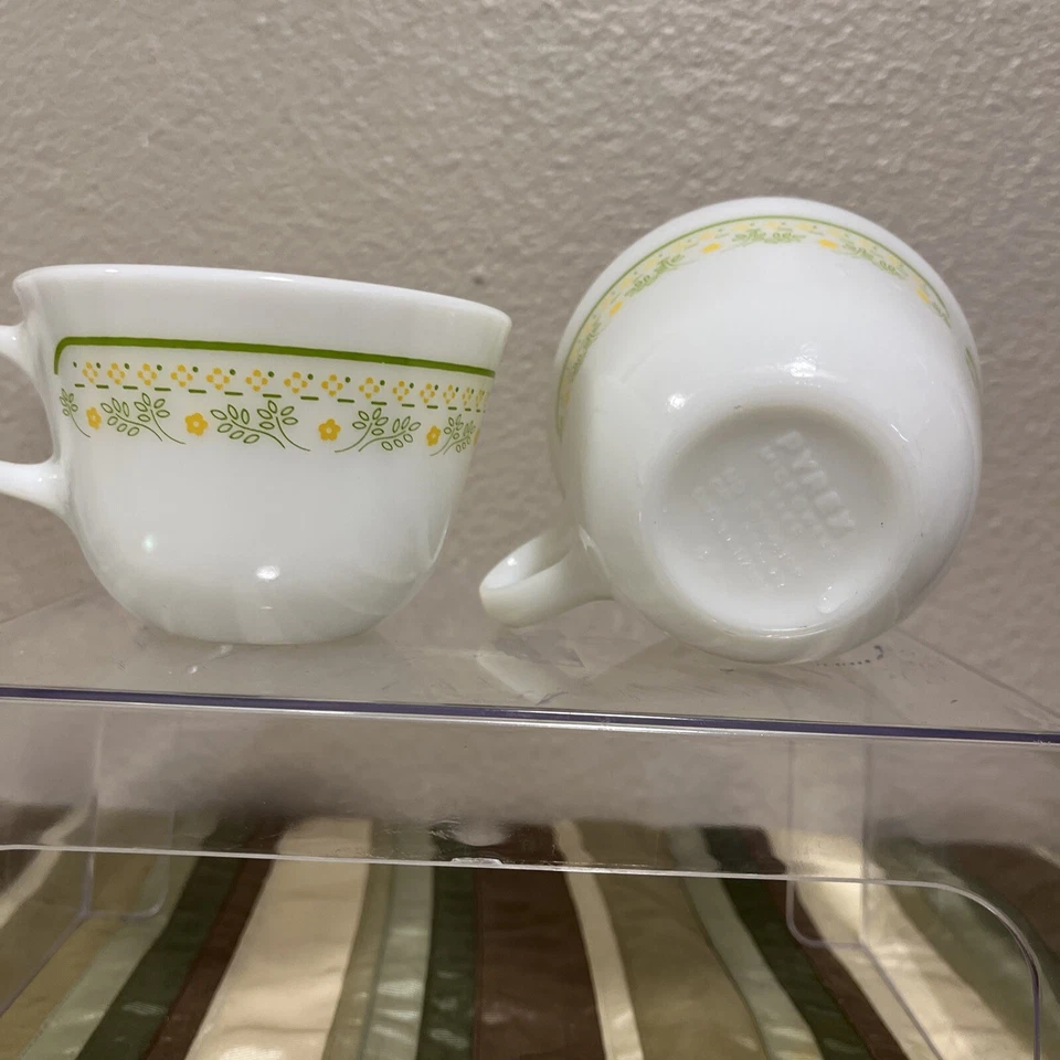 Vintage Pyrex Cups Mug Set green vine/leaves & yellow flower Summer Impressions - Image 4 of 4