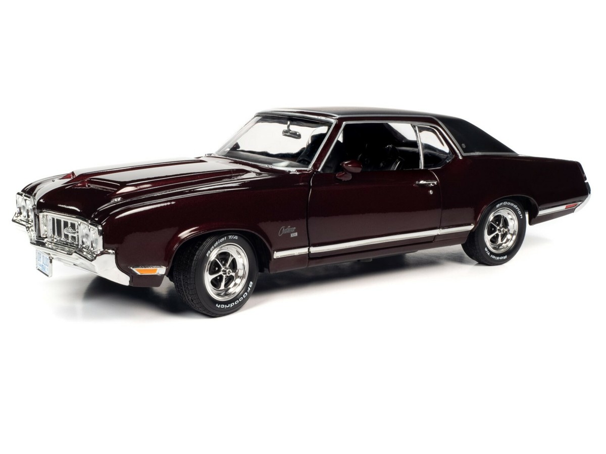 AUTOWORLD 1970 OLDSMOBILE CUTLASS SX BURGUNDY 1:18 SCALE AMM1245 