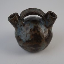 Krug Henkelkrug Vase Naive Studioarbeit in Ton, Bärbel Peters Höhe ca. 14,5cm