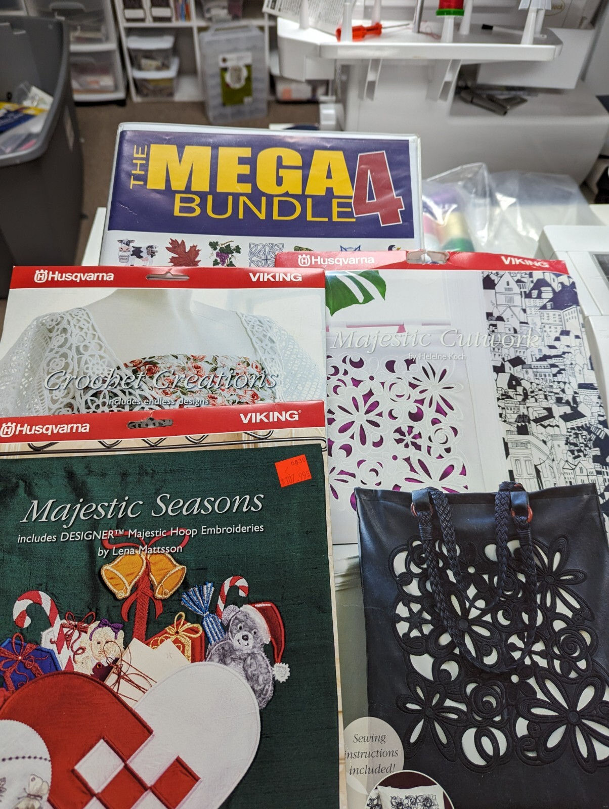 PFAFF CREATIVE VISION SEWING & EMBROIDERY MACHINE SWEDEN MADE W/5.5