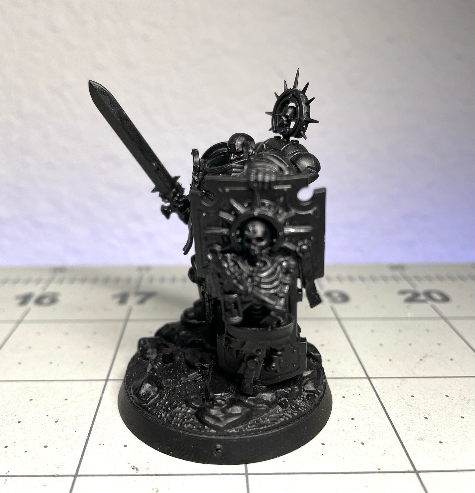 Bladeguard Captain With  Relic Shield Warhammer 40k Space Marines Citadel GW