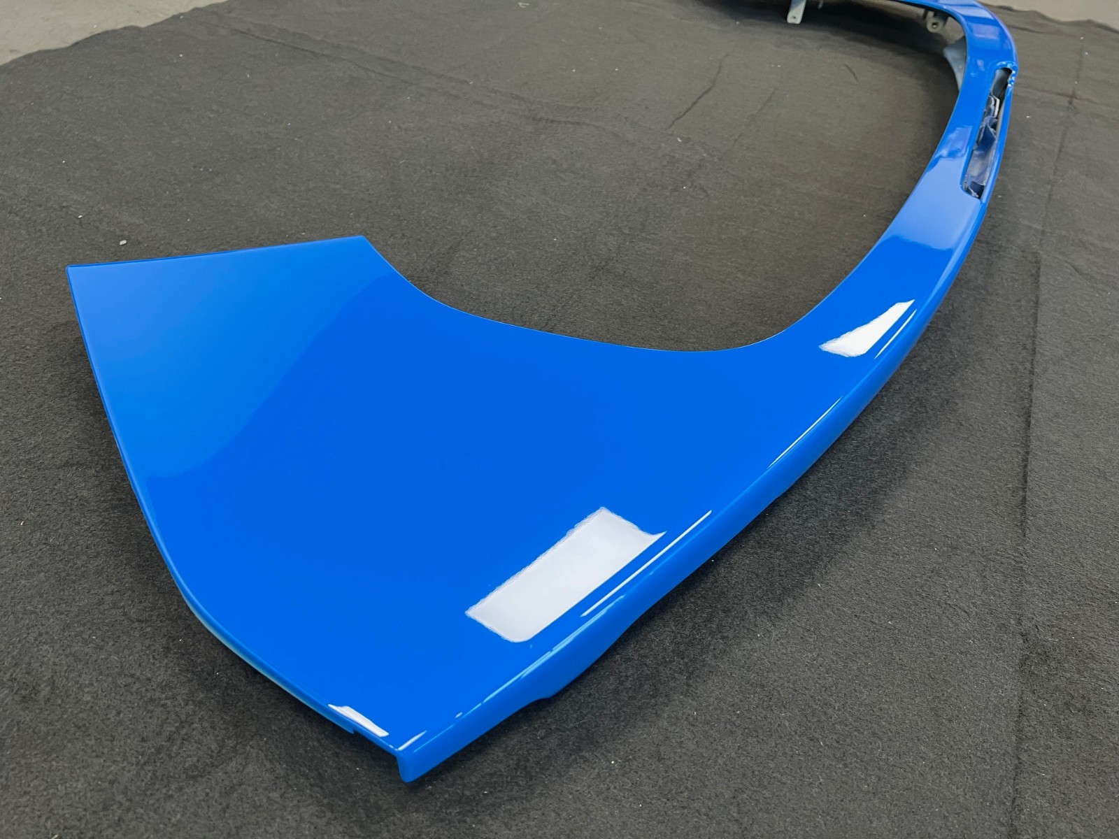 Ferrari SF90 Rear Rear spoiler P/N 985830960