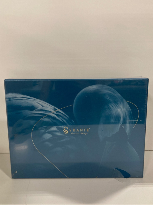 Shanik Acacia Magentic Cheese Board
