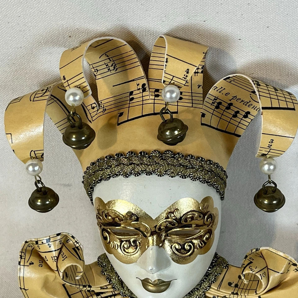 Máscara Venecia Italia Notas Musicales Campanas y Perlas Decorativas Auténticas De Colección Foto 2 de 4