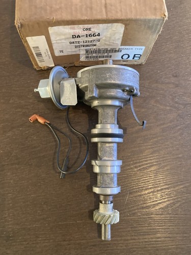 NOS Ford FT 330HD 361 391 Breaker Point Distributor Without Mechanical Governor - Picture 3 of 8