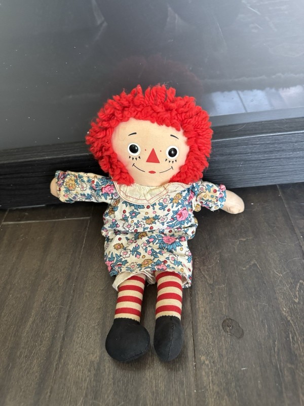 Vintage Raggedy Ann Cloth Doll (Annabelle) Yarn Hair Floral Dress Striped Legs