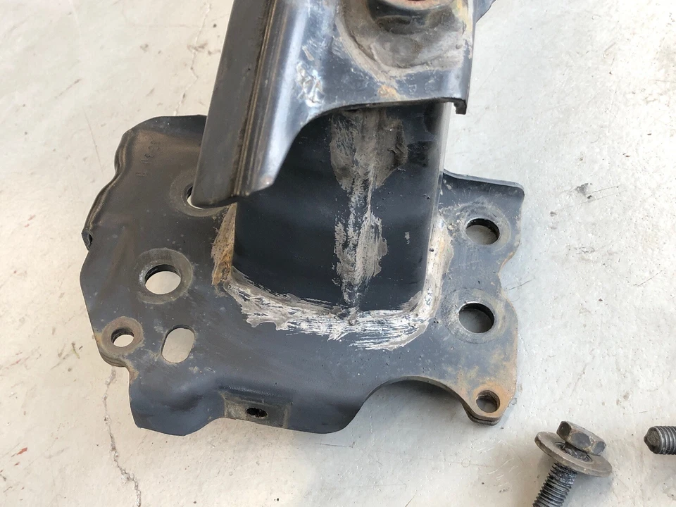 Barra de refuerzo de parachoques delantero OEM 7L0807109E para Volkswagen Touareg 2004-2010 Foto 3 de 4