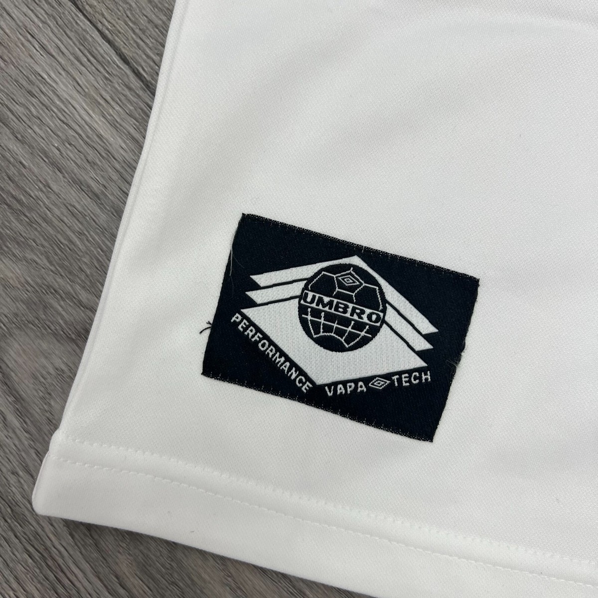UMBRO x MUNDIAL ユニフォーム XOサイズ ホワイト UMBRO x MUNDIAL ユニフォーム XOサイズ ホワイト - メルカリ