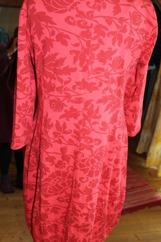 Julia Wang Ballonkleid; Rot/weinrot; Blüten, Gr. S+ L; Baumwolle; Neu! - Bild 5 von 5