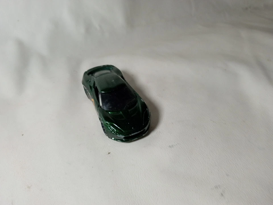 Matchbox 2008 LOTUS MB75 Toy Car 1:60 - Pre-Owned - Image 2 of 4