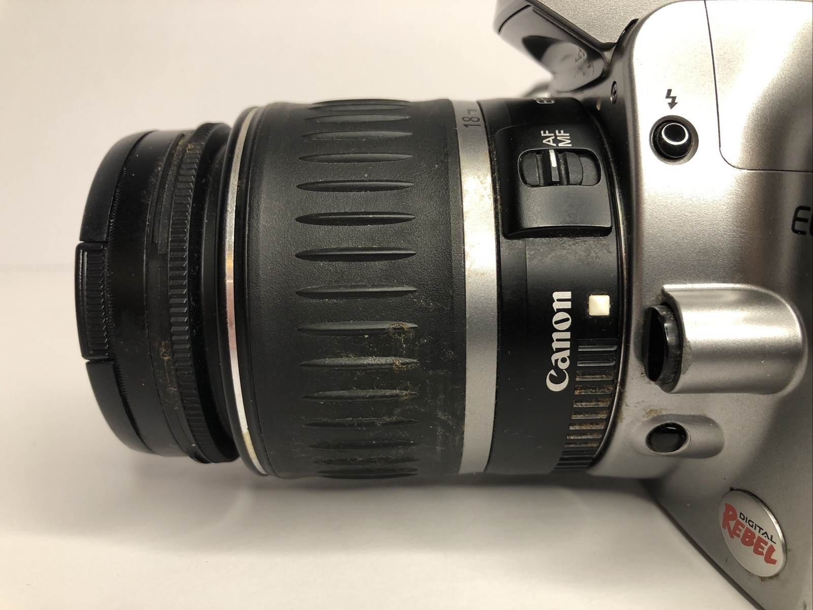 Canon EOS Digital Rebel DS6041 Digital Camera w/ Zoom Lens EFS 1855mm