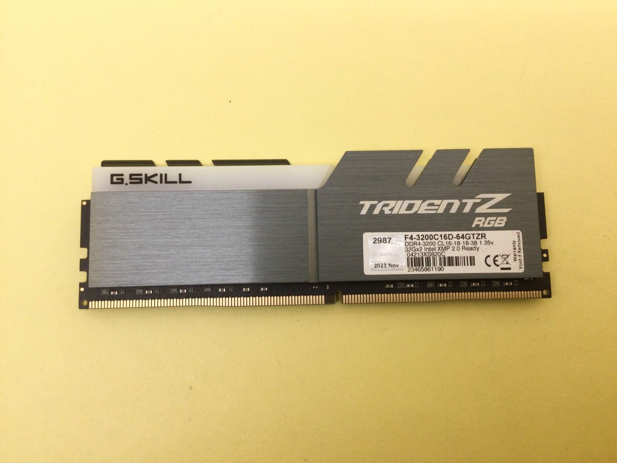 G.SKILL TRIDENT　メモリ64GB G.SKILL Trident Z RGB 64GB (2x32GB) DDR4 3200Mhz RAM F4-3200C16D