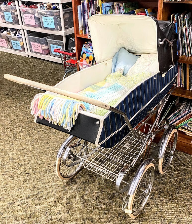 195060's 'Peg Perego' Blue Pram like Call the Midwife vintage