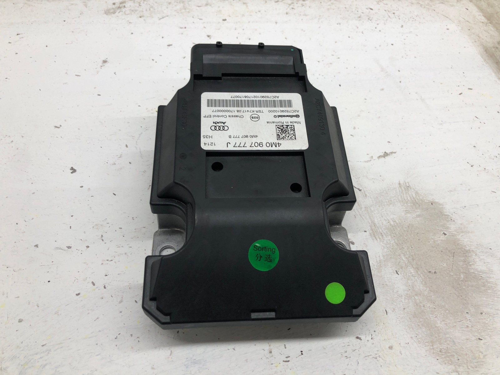 2016-2020 BENTLEY BENTAYGA AIR RIDE SUSPENSION CHASSIS CONTROL MODULE 4M0907777J