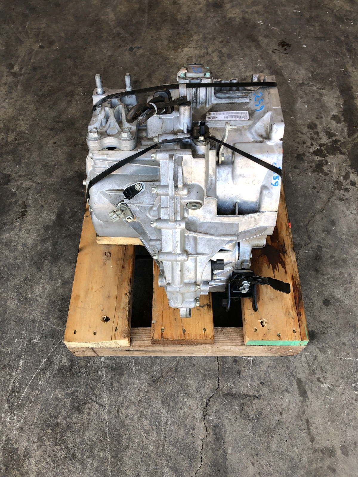 2011 FORD FIESTA 6 speed Automatic Transmission Assembly AE8P7000AL