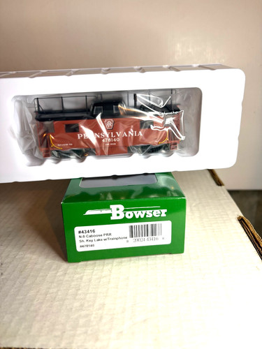 BOWSER #43416 P.R.R. Caboose "Tuscan" N-8 #478140 con antena de teléfono de tren 1:87 | Zustand: New