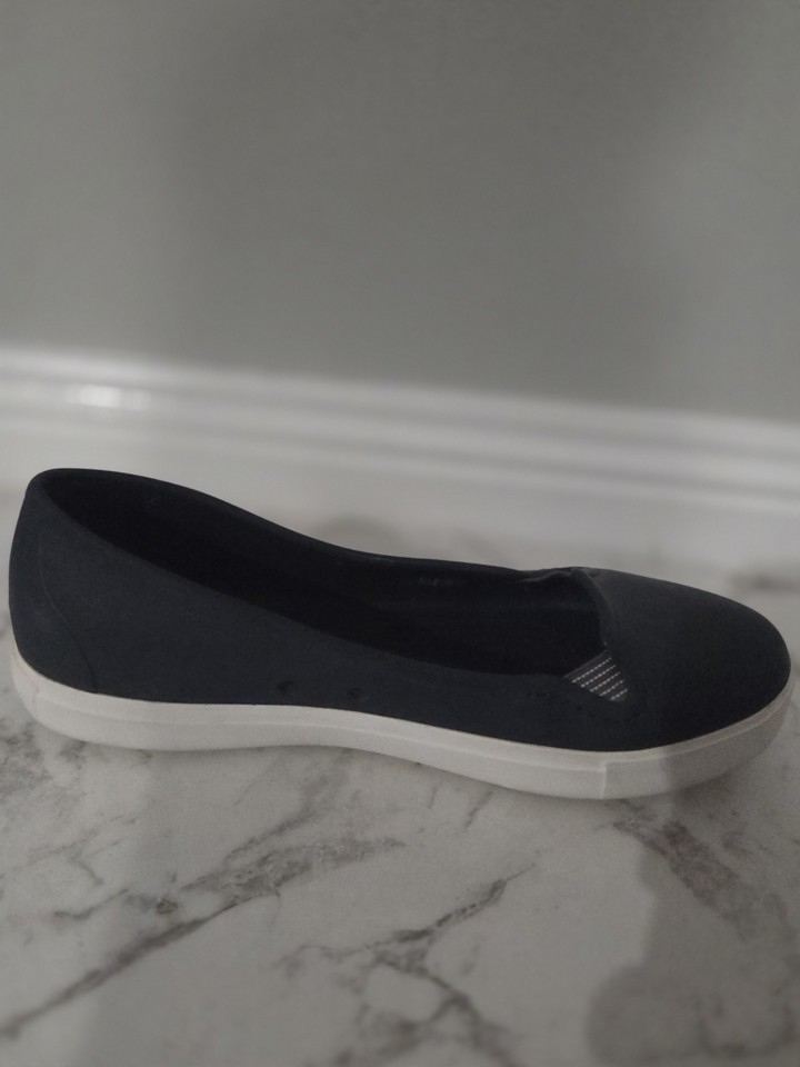 Crocs Blue Slip On Ballet Flats Size 9 Womens Lightweight Comfort