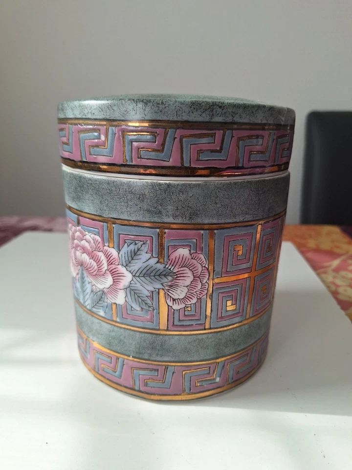 joli pot a coton , boite en céramique a decors de fleurs ,chine (Dal2) - Photo 1/4