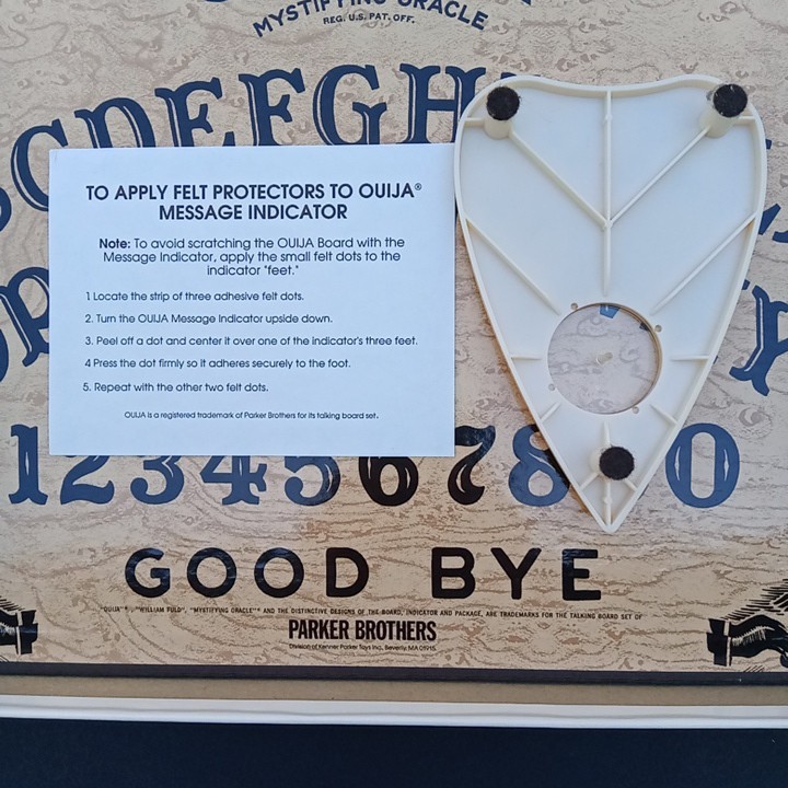 Ouija Board - 1992 Mystifying Oracle - Good condition 