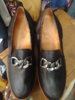 Vionic Cynthia Black Chain Loafer Shoes Size 8  NEW  Orthotic Support  Lug Sole