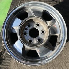 2001 2002 2003 Chevrolet Tahoe Suburban Oem Wheel Rim 16x7 Alloy 5 Spoke 2001 2002 2003 Chevrolet Tahoe Suburban Oem Wheel Rim 16x7 Alloy 5 Spoke
