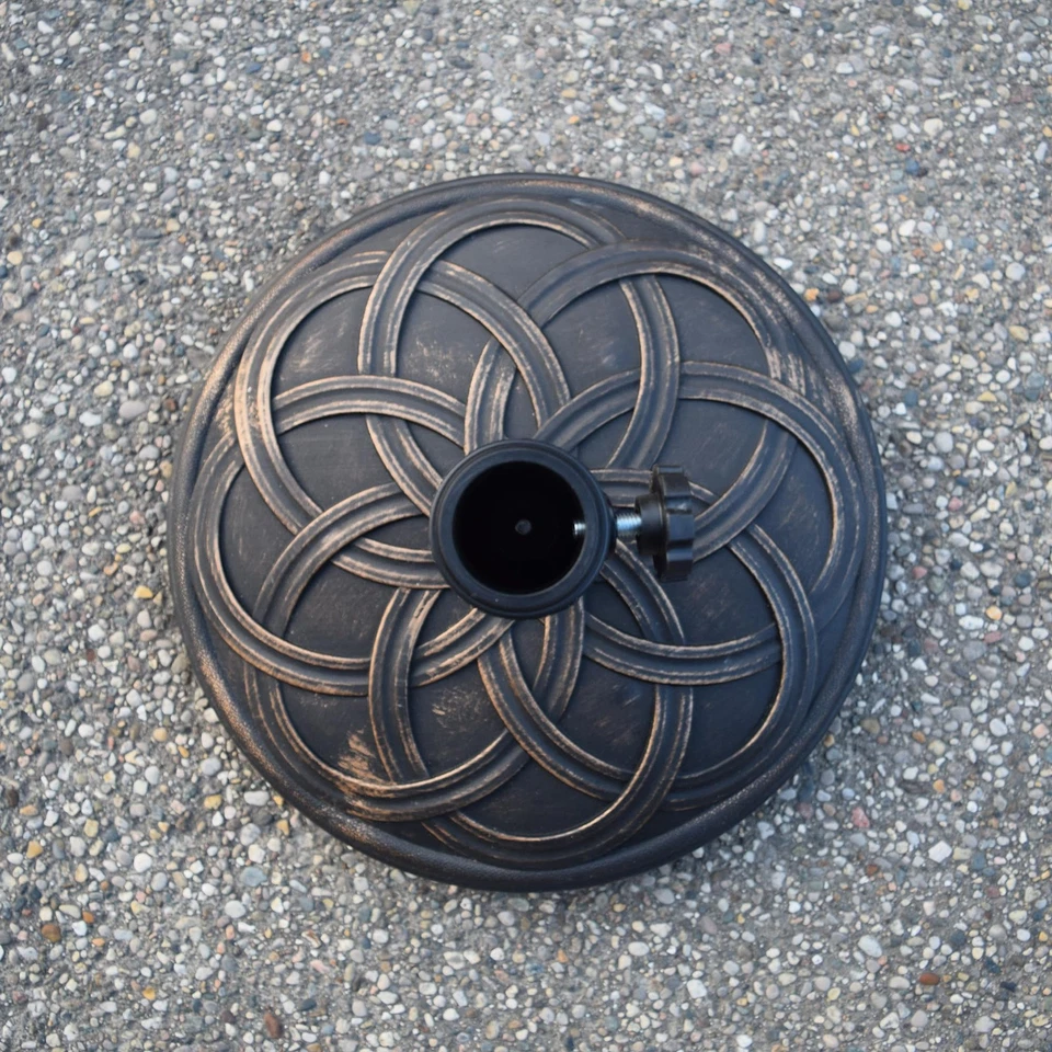 Base de soporte para paraguas de patio de plástico y hormigón redonda de 33 lb de bronce antiguo Foto 2 de 3