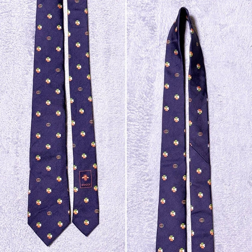 Gucci Nueva Corbata Cuello Sin Usar Ajustada Azul Marino Trébol GG Logo 100% Seda Hecha en Italia Foto 2 de 4